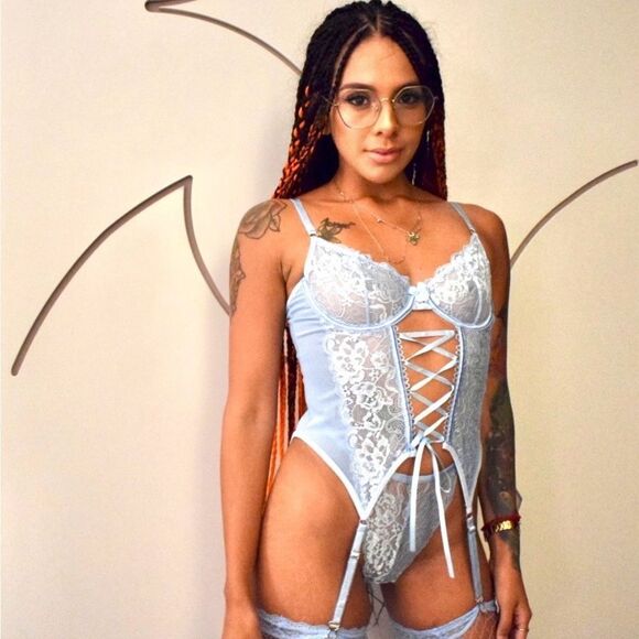 Other - SALE! Front Lace Underwire Lingerie Set